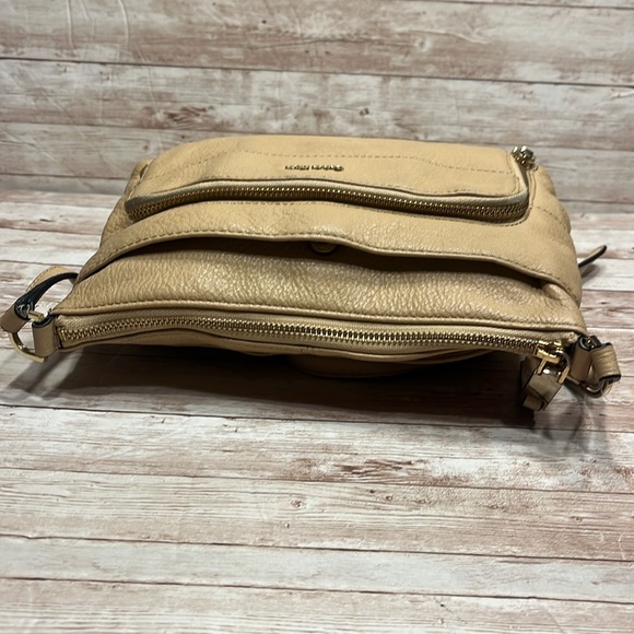 Calvin Klein Soft Pebbled Tan Leather Shoulder Bag with built in wallet - Picture 4 of 14